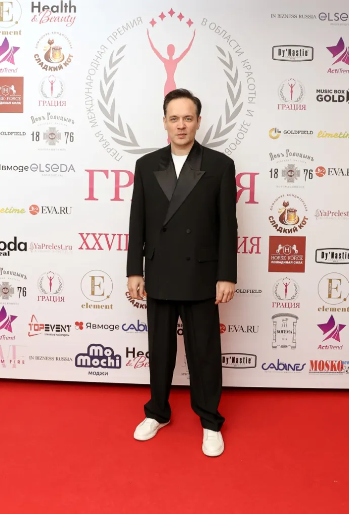 Александр Асташенок – За вклад в развитие российской поп-сцены