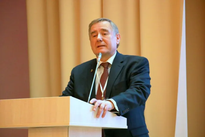 ев