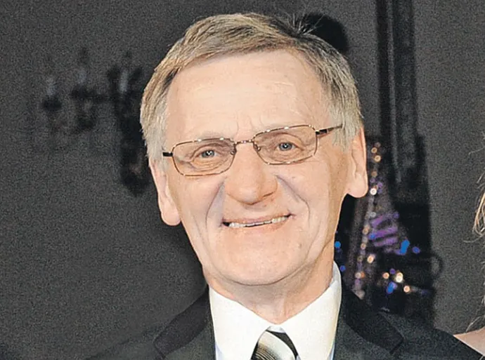 миколас