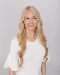 автор Елена Каркукли
