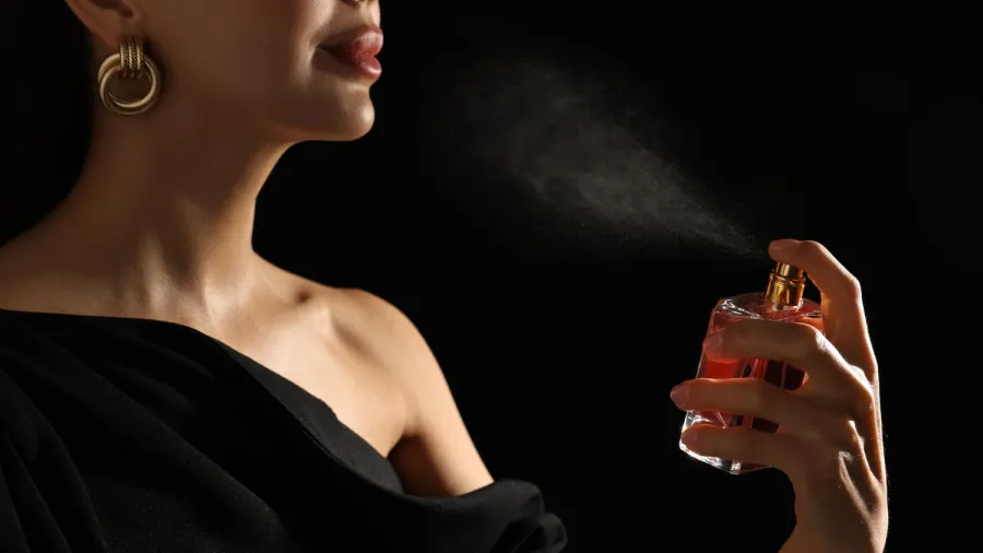 Аромат Yves Saint Laurent Black Opium: современный восточно-гурманский аромат, а также подборка похожих парфюмов