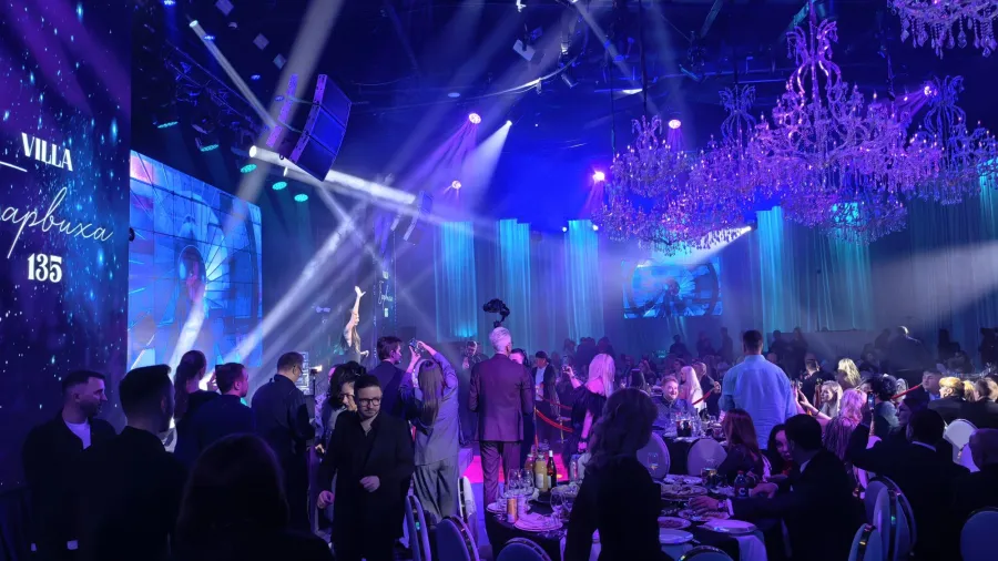 Премия «Выход в свет» — торжество телевидения и бизнеса