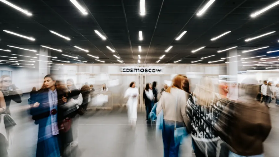 Международная ярмарка современного искусства Cosmoscow представит 10 некоммерческих культурных проектов 