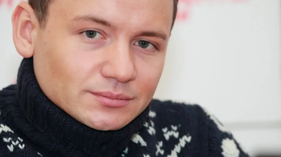 Александр Олешко планирует усыновить сироту