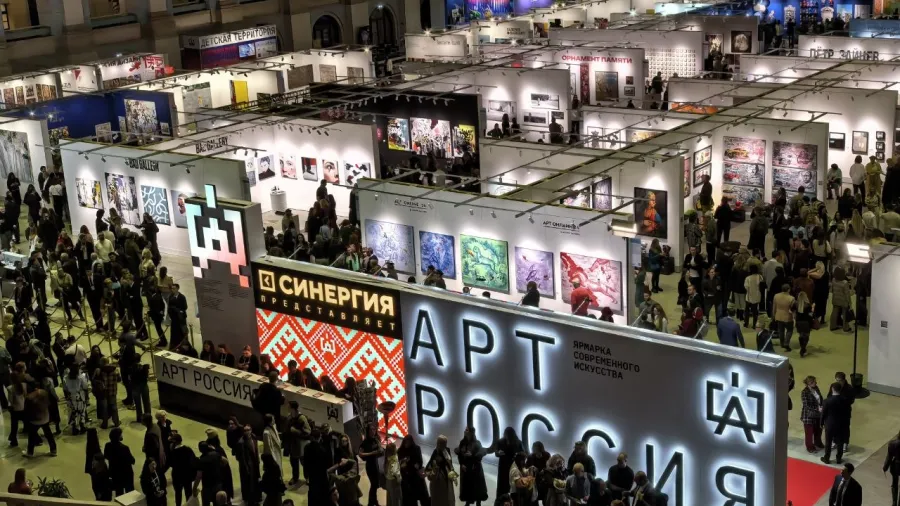 Как прошло открытие одного из главных культурных событий сезона - ярмарки современного искусства «Арт Россия»