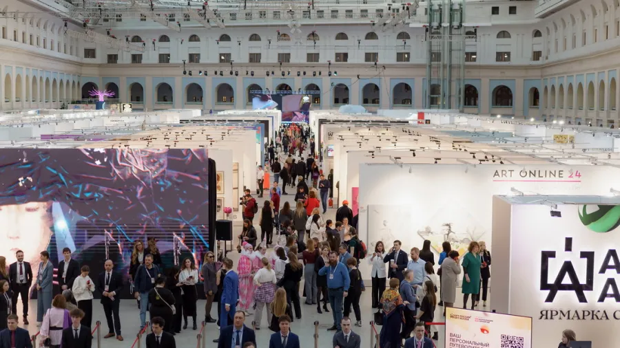 В Москве завершилась пятая, юбилейная российская ярмарка современного искусства Art Russia / «Арт Россия» 2024