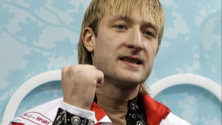 Евгению Плющенко убрали шурупы, скрепляющие межпозвоночные диски
