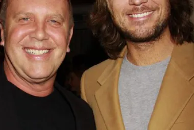 330x450_michaelkorslancelepere.jpg