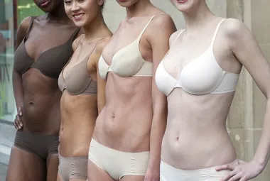 article-0-0d06dd2a000005dc-964_634x818.jpg