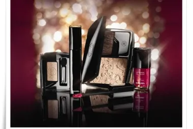 les-scintillances-de-chanel-for-holiday-2011-003.jpg