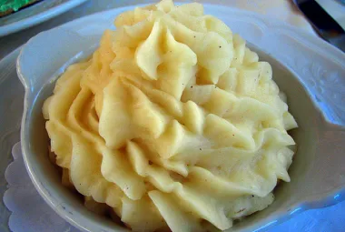 mashed-potatoes_foods-mend-broken-heart.jpg