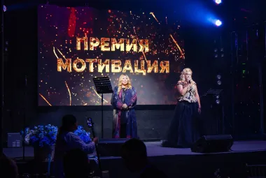 Анита Цой и Наталья Палинова