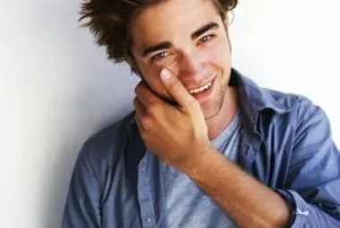 robert-pattinson-robert-pattinson-2550443-317-400.jpg