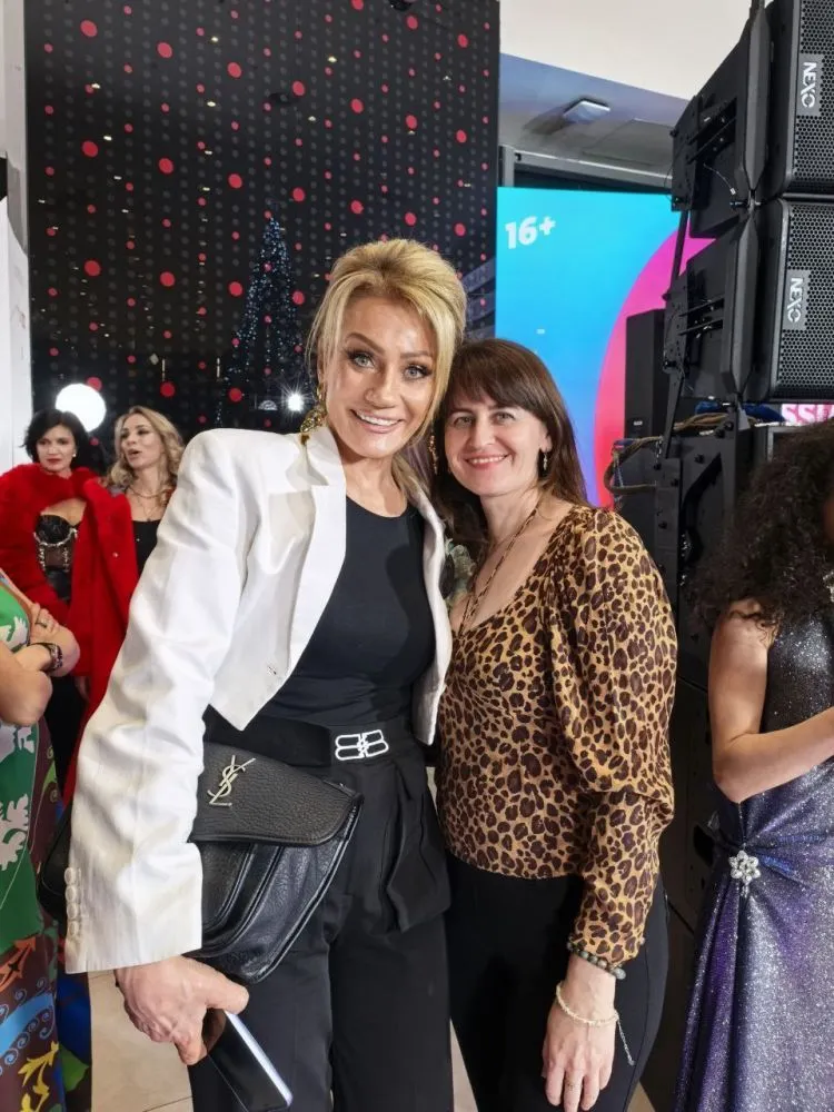 Татьяна Другова, Лена Хасанова